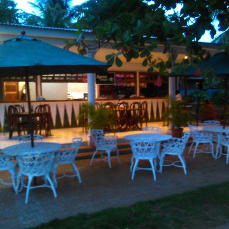 Hostal y Restaurante Habana Libre Islas del Maíz Exterior foto